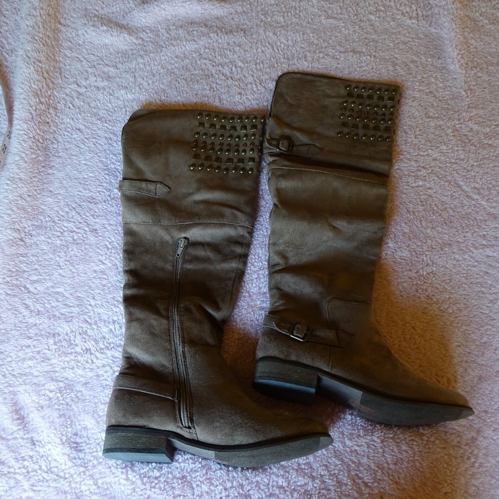 Knee Boots Size 7